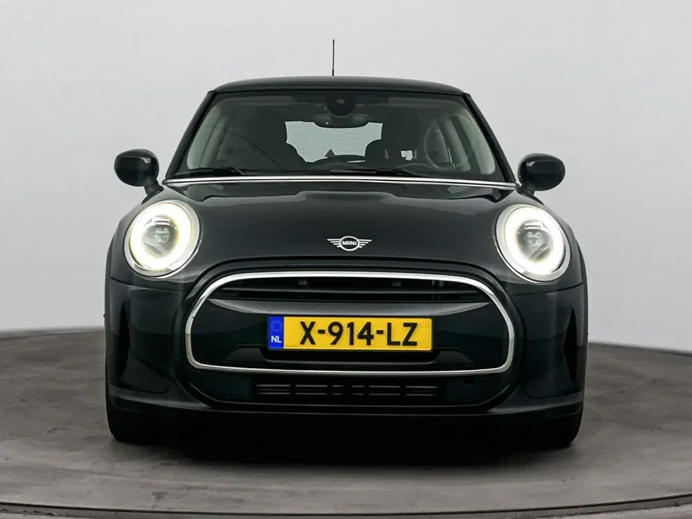 Mini Hatchback Cooper Essential Automaat uit 2024, foto 5