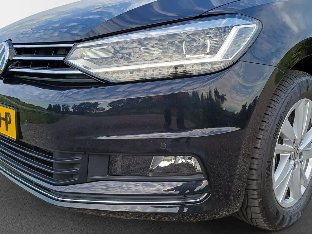 Volkswagen Touran 1.5 TSI Highline uit 2020, foto 11