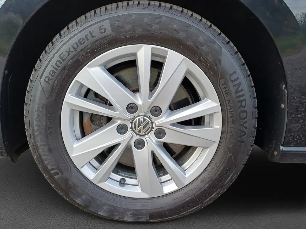 Volkswagen Touran 1.5 TSI Highline uit 2020, foto 12