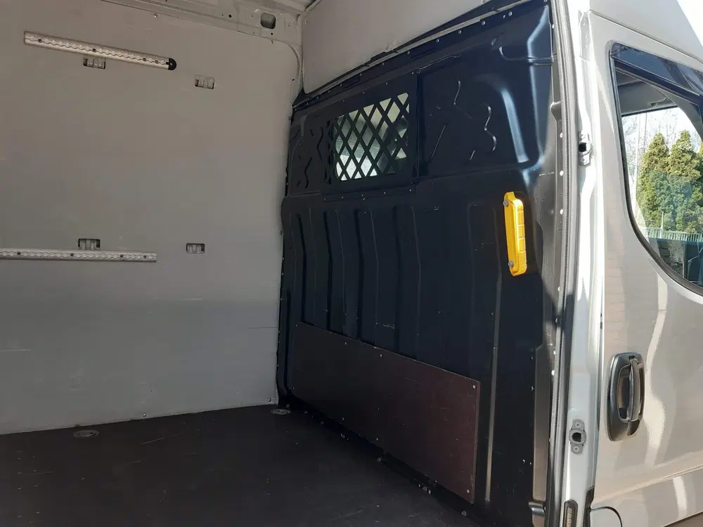 Iveco Daily 35S16V L2H2 156Pk Airco Cruise control 142 uit 2022, foto 14