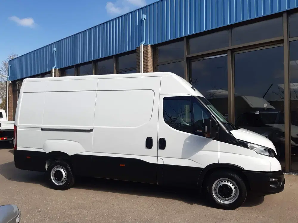 Iveco Daily 35S16V L2H2 156Pk Airco Cruise control 142 uit 2022, foto 7