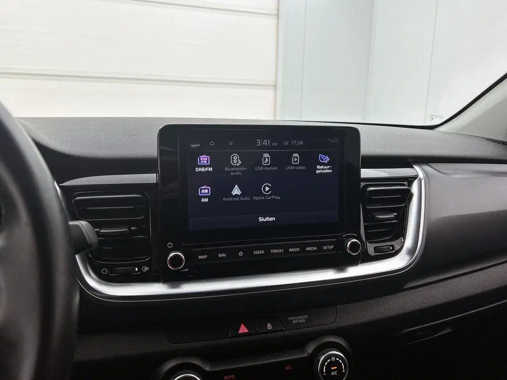 Kia Stonic 1.0 T-GDi MHEV DynamicPlusLine uit 2023, foto 11