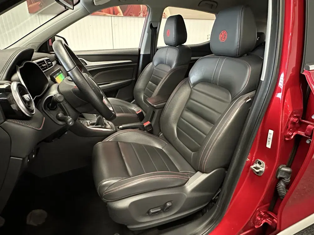 MG ZS 1.5 106 PK LEDER CRUISE CONTROL NAVIGATIE uit 2023, foto 15