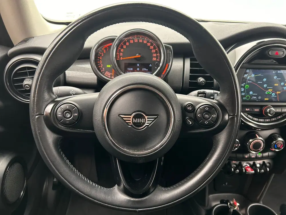 Mini Cooper 1.5 Cooper uit 2019, foto 12