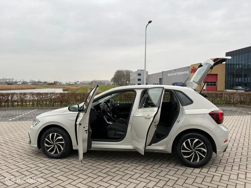 Volkswagen Polo 1.0 TSI Life uit 2023, foto 12