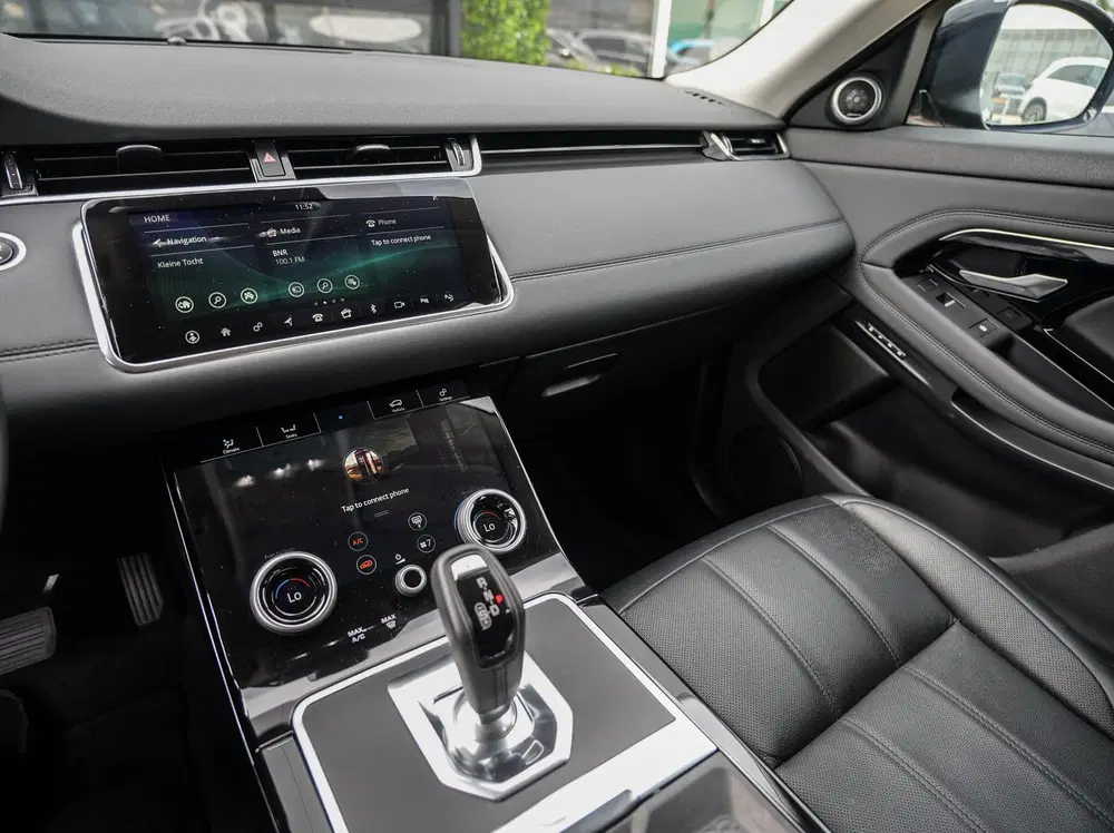 Land Rover Range Rover Evoque 1.5 P300e AWD SE uit 2020, foto 2