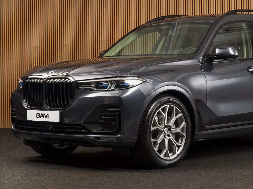 BMW X7 xDrive40i SKYLOUNGE uit 2019, foto 9