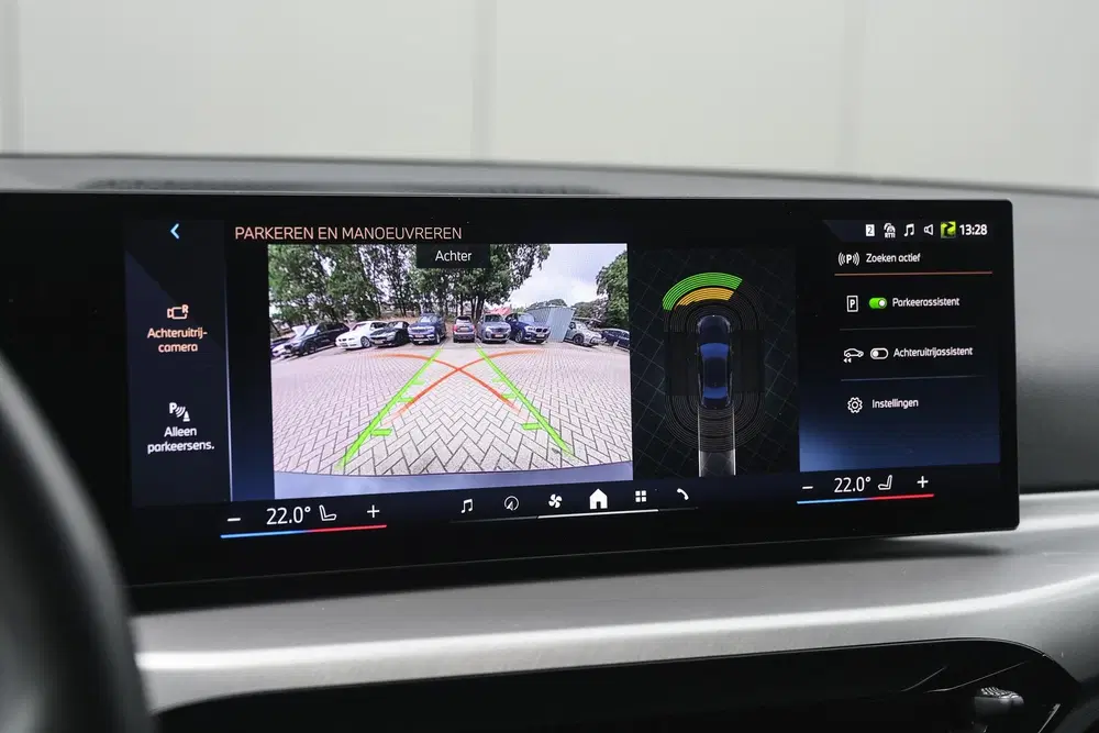 BMW 2-serie 218i M Sport Automaat uit 2025, foto 15