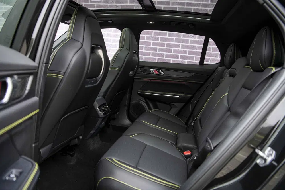Lynk & Co 01 1.5 Plug-in Hybrid More uit 2026, foto 9