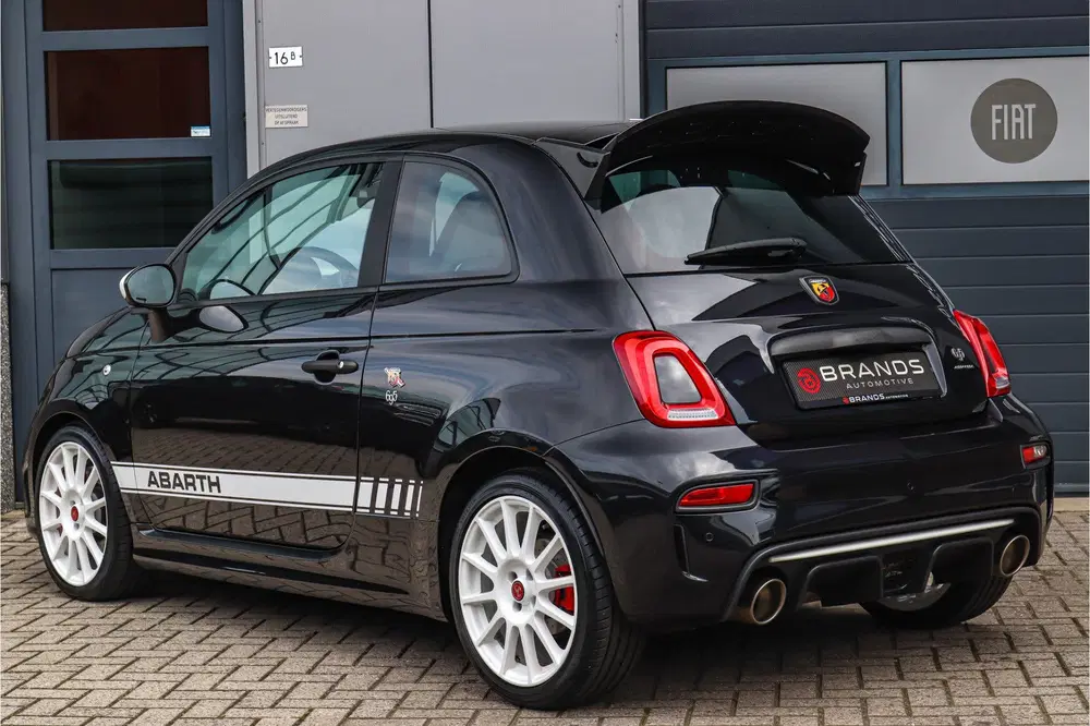 Abarth 695 1.4 T-Jet Esseesse Zeer uniek 1 van de 695 uit 2022, foto 4