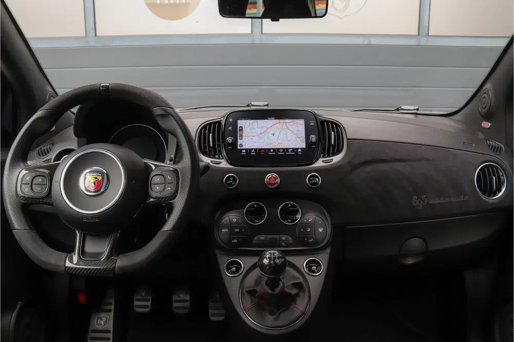 Abarth 695 1.4 T-Jet Esseesse Zeer uniek 1 van de 695 uit 2022, foto 9