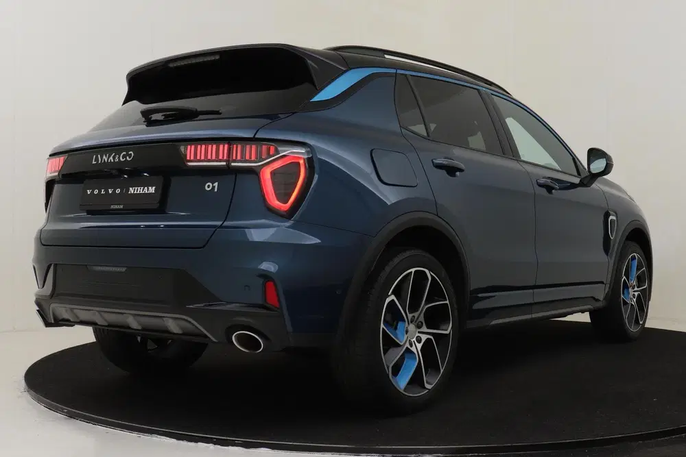 Lynk & Co 01 1.5 PHEV -PANO.DAK uit 2023, foto 3