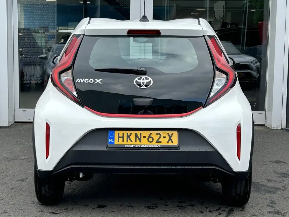 Toyota Aygo X 1.0 VVT-i MT Play uit 2025, foto 2