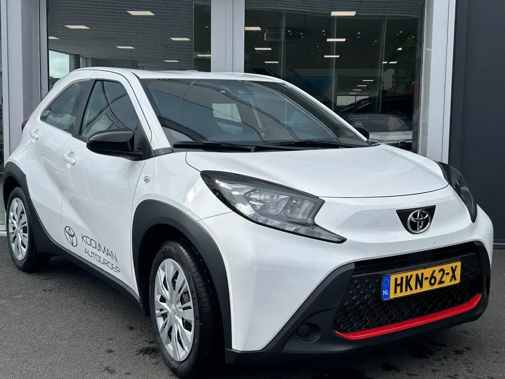 Toyota Aygo X 1.0 VVT-i MT Play uit 2025, foto 3
