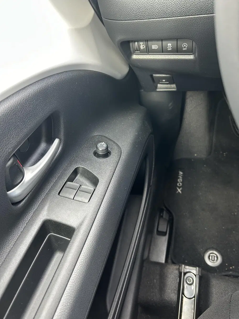 Toyota Aygo X 1.0 VVT-i MT Play uit 2025, foto 5