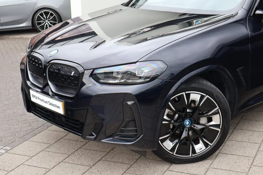 BMW iX3 High Executive uit 2022, foto 2