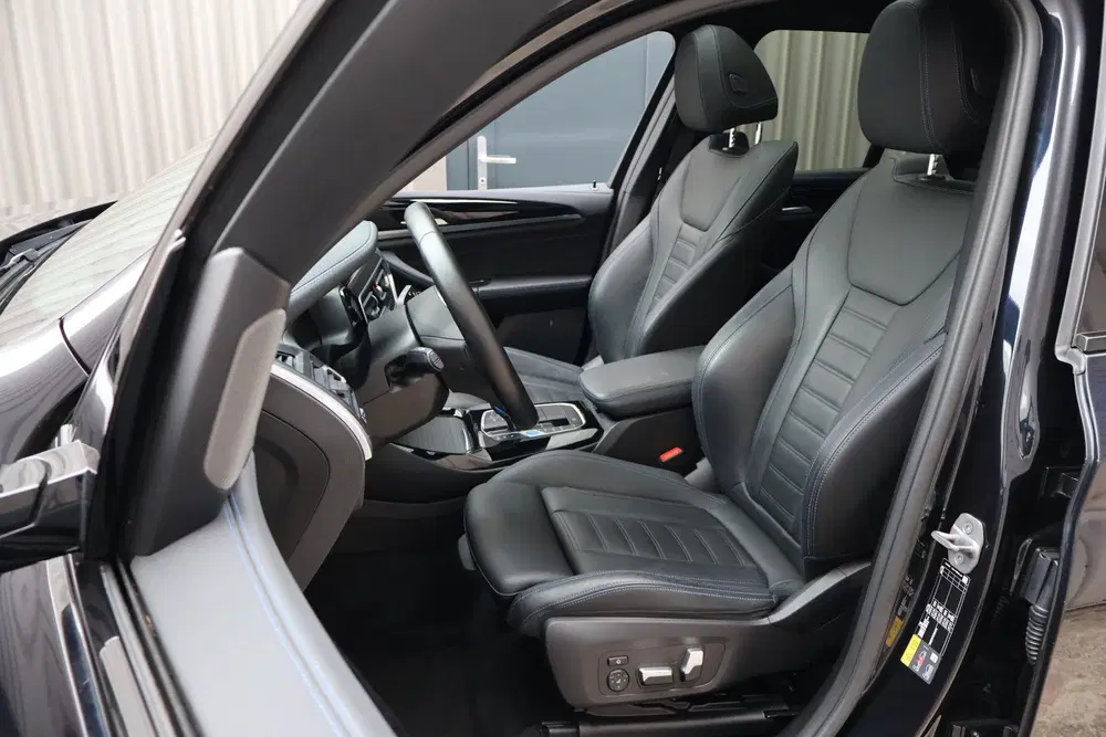 BMW iX3 High Executive uit 2022, foto 4