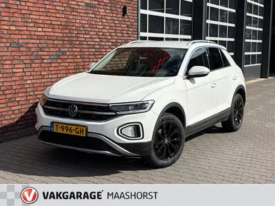 Volkswagen T-Roc 1.5 TSI Style Adapt.Cruise uit 2022