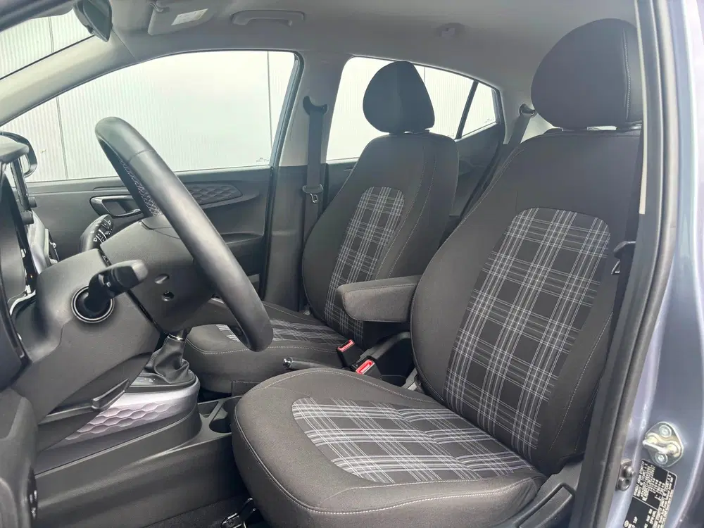 Hyundai i10 5-deurs 1.0 Premium automaat uit 2024, foto 15