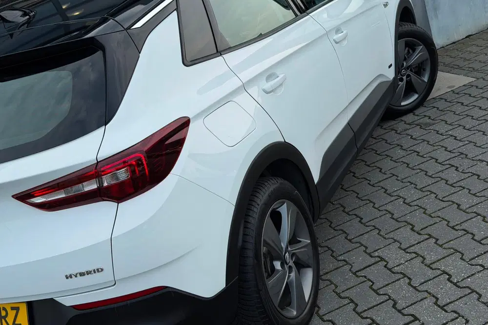 Opel Grandland 1.6 Turbo Hybrid Business Edition uit 2021, foto 9
