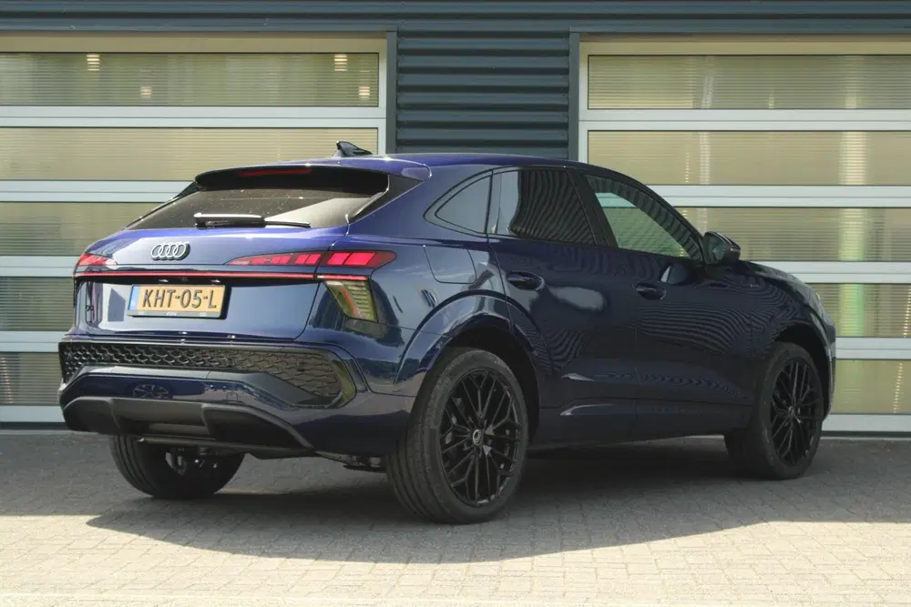 Audi Q3 1.5 e-hybrid 272pk S edition uit 2026, foto 2