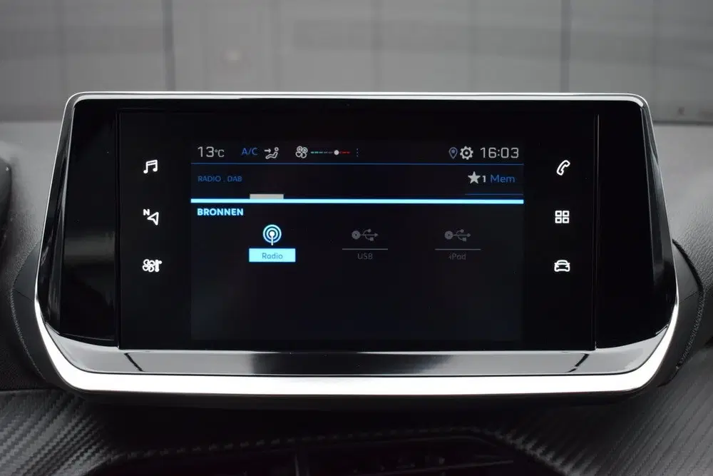 Peugeot 208 1.2 Puretech Style LED uit 2023, foto 13