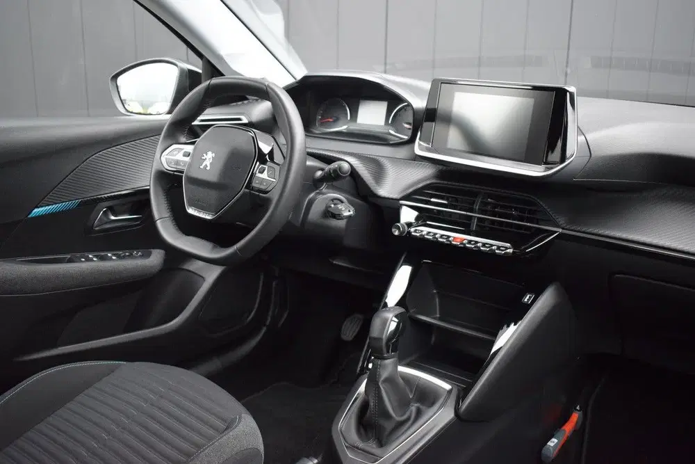 Peugeot 208 1.2 Puretech Style LED uit 2023, foto 2