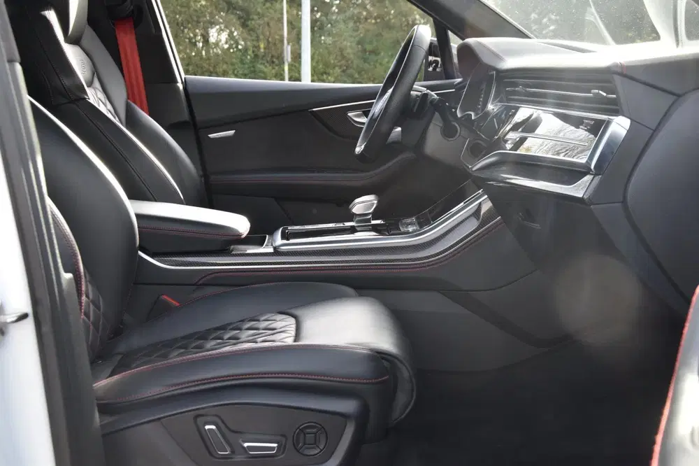 Audi SQ7 435PK uit 2019, foto 8