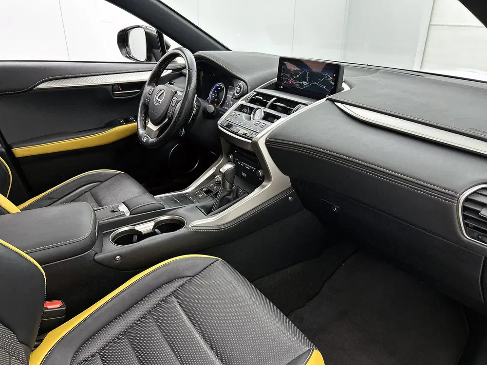 Lexus NX 300h AWD F Sport Premium uit 2020, foto 7