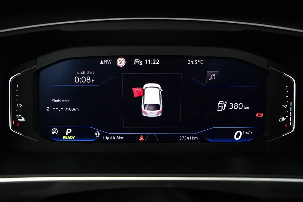 Volkswagen Tiguan 1.4 TSI eHybrid R-Line Business Panoramada uit 2024, foto 9