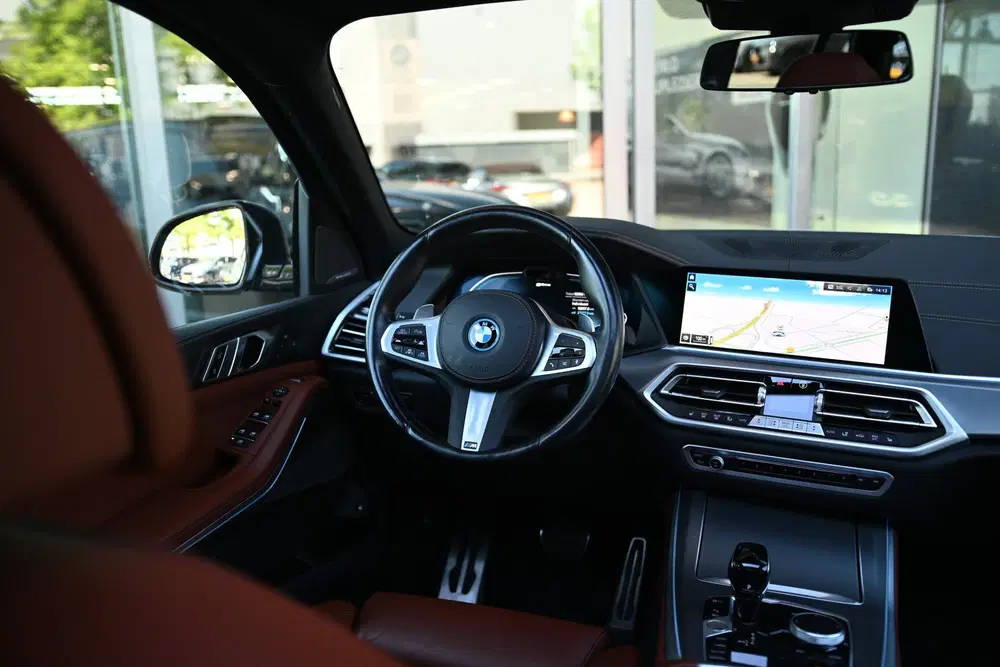 BMW X5 xDrive45e M Sport Automaat uit 2023, foto 11