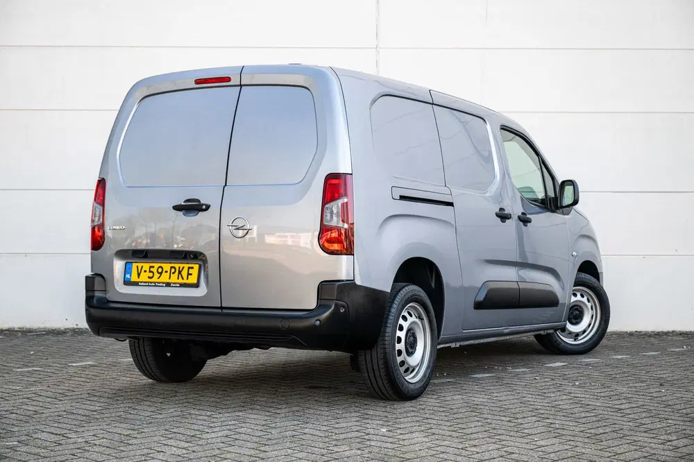 Opel Combo 1.2 Turbo 110pk L2 Innovation 2x Schuifdeu uit 2021, foto 2