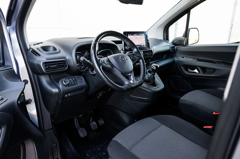 Opel Combo 1.2 Turbo 110pk L2 Innovation 2x Schuifdeu uit 2021, foto 3