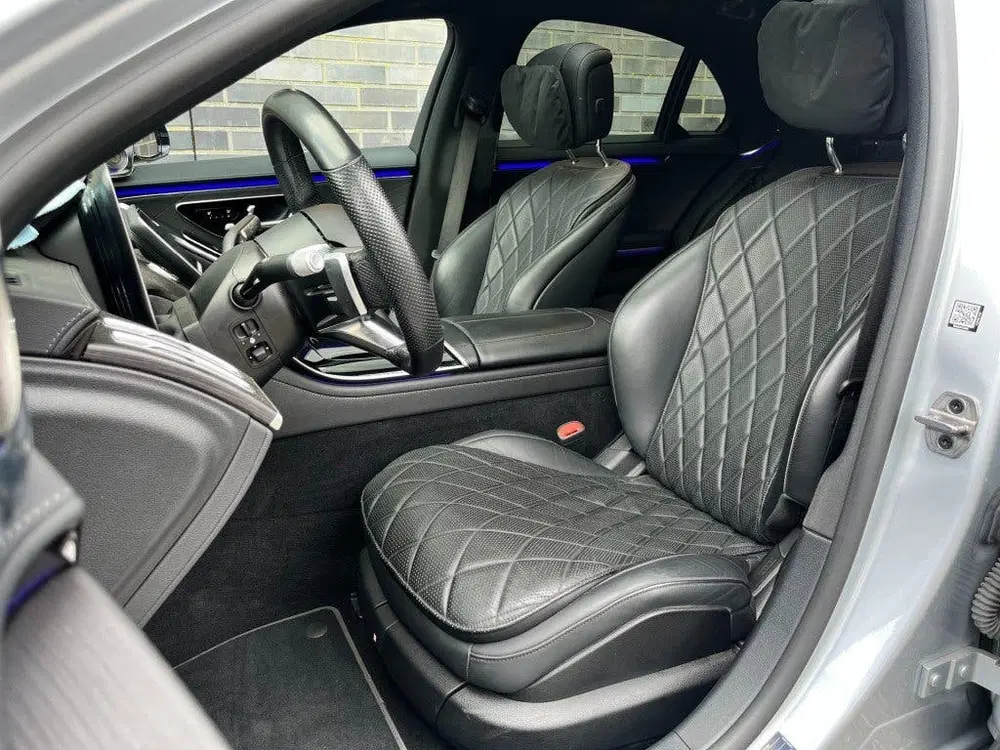 Mercedes-Benz S-Klasse 400D 4MATIC AMG LINE uit 2021, foto 2