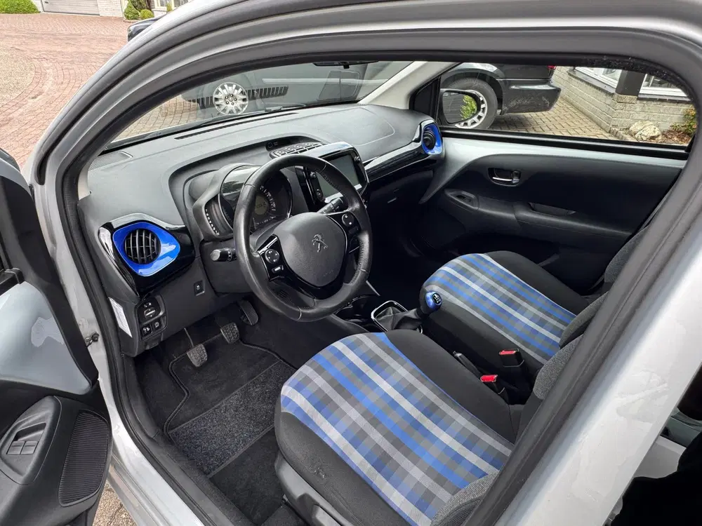 Peugeot 108 1.0 e-VTi Allure uit 2021, foto 7
