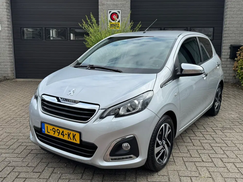 Peugeot 108 1.0 e-VTi Allure uit 2021, foto 8