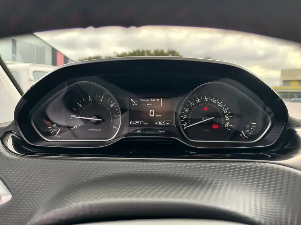 Peugeot 208 1.2 PureTech Allure uit 2019, foto 13