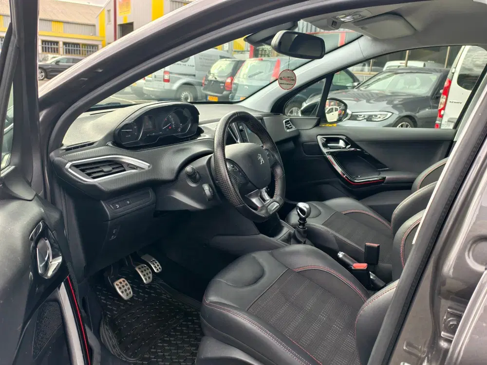 Peugeot 208 1.2 PureTech Allure uit 2019, foto 9