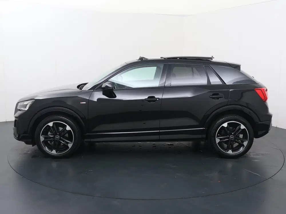 Audi Q2 35 TFSI S Edition uit 2025, foto 2