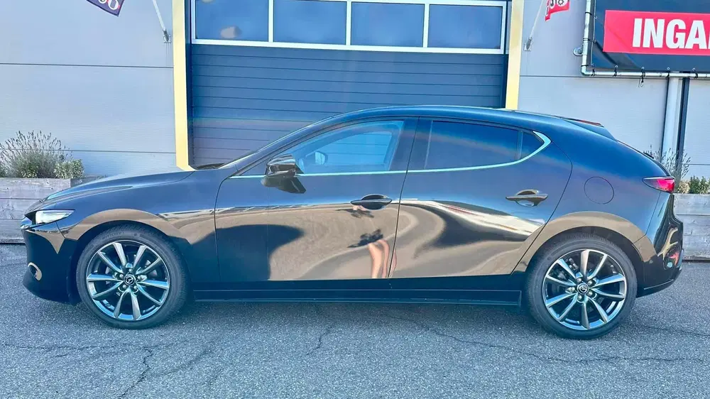 Mazda 3 2.0 e-SkyActiv-G M Hybrid 122 Comfort met uit 2020, foto 3