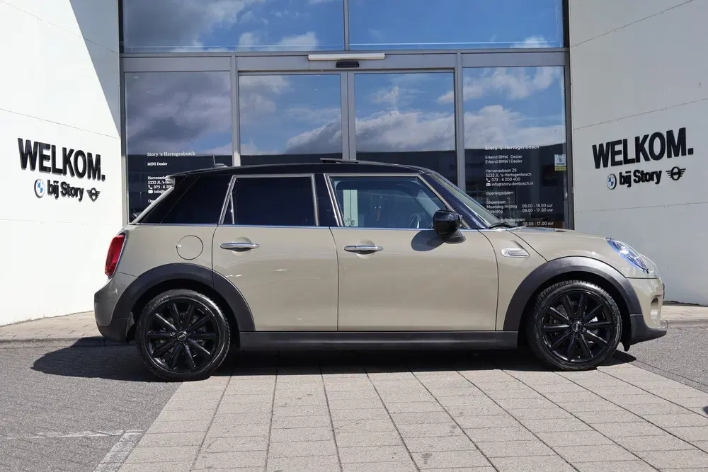 Mini Hatchback Cooper Salt uit 2019, foto 13