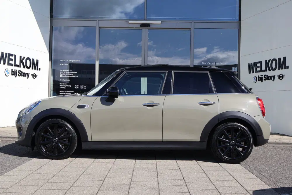 Mini Hatchback Cooper Salt uit 2019, foto 8