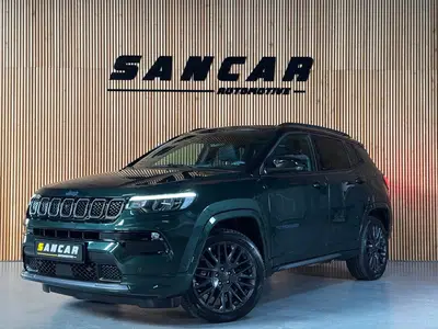 Jeep Compass 4xe 240 Plug-in Hybrid Electric S PANO uit 2022