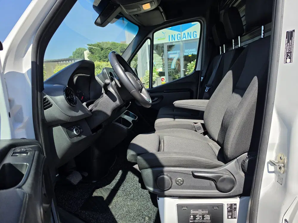 Mercedes-Benz Sprinter 317 CDI L2-H1 RWD Automaat * 3 uit 2024, foto 11