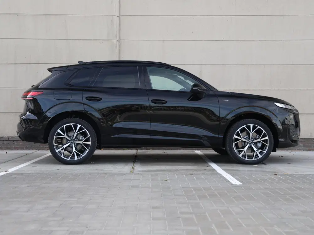 Audi Q3 S edition e-hybrid 272 PK uit 2026, foto 2