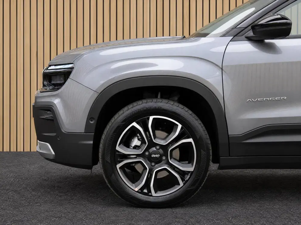Jeep Avenger 1.2 e-Hybrid Summit VOORRAAD KORTING uit 2026, foto 8