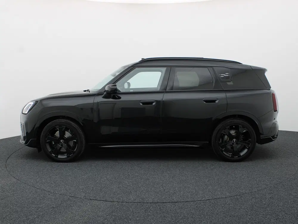 Mini Countryman E John Cooper Works L 66.5 kWh uit 2025, foto 4