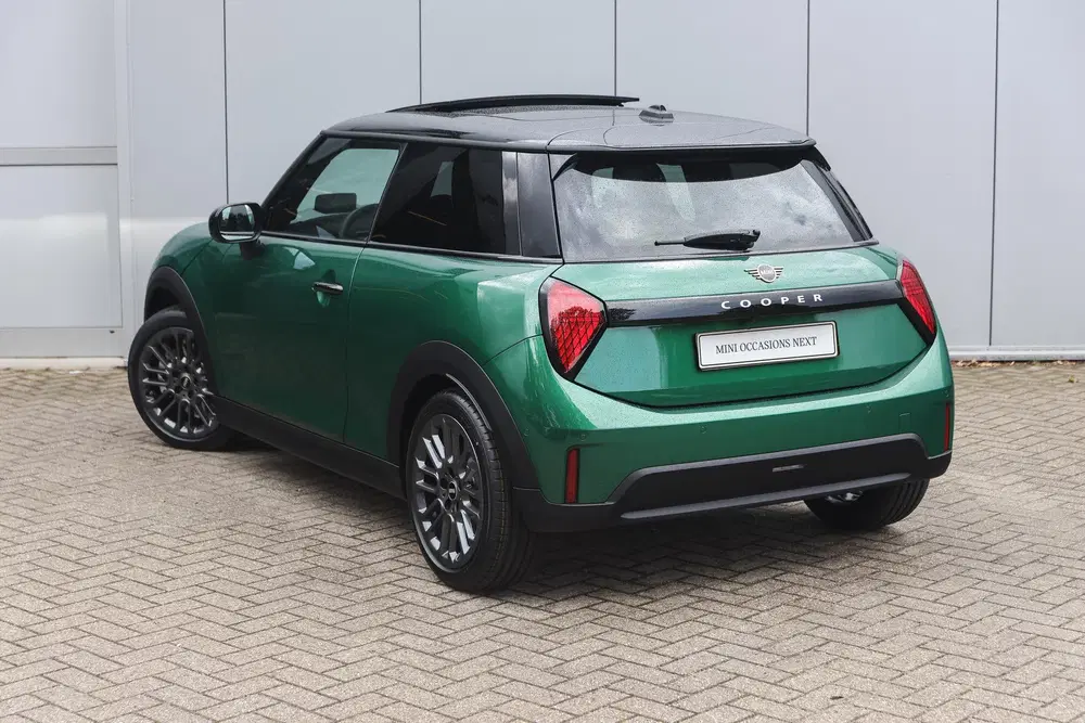 Mini Hatchback Cooper C Automaat uit 2026, foto 2