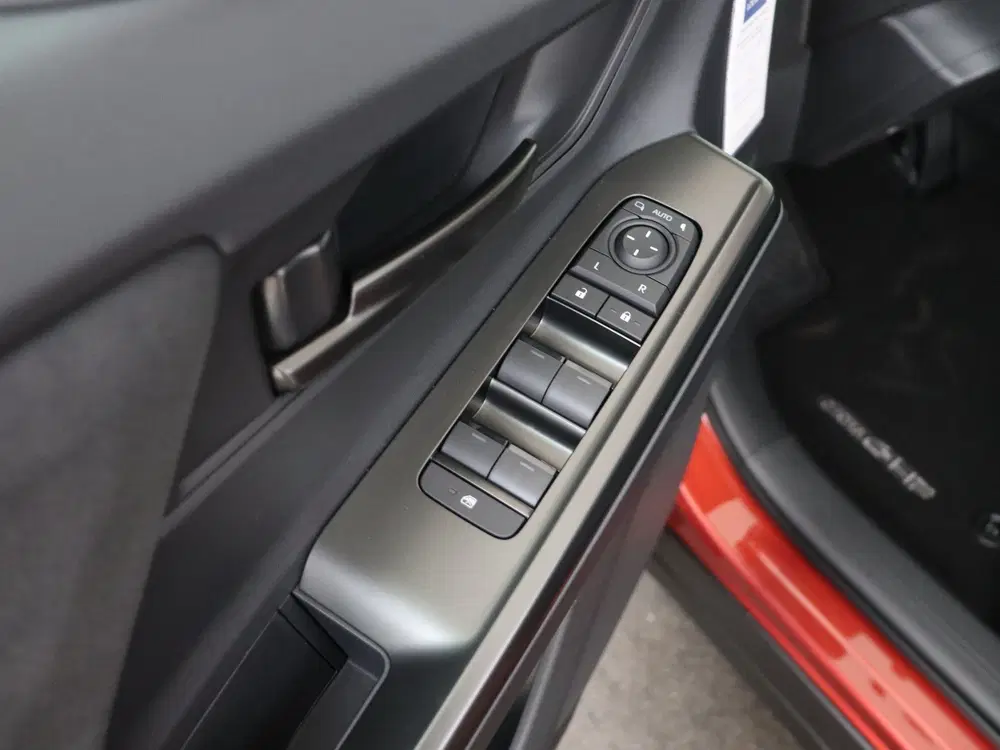 Toyota C-HR First Edition 77 kWh *NIEUW* (bj 2026) uit 2026, foto 9
