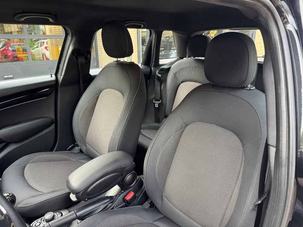 Mini One 1.5 One Climate Control Led Navi Carplay uit 2022, foto 8